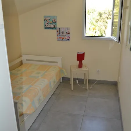 Hébergement de vacances H4 *