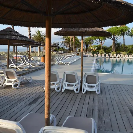 H4 Hébergement de vacances *