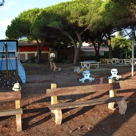 H4 Hébergement de vacances *